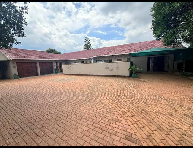 4 BEDROOM PROPERTY TO RENT IN GLEN MARAIS